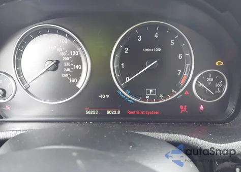 2017 BMW X3 xDrive28I z USA, uszkodzony, nr VIN 5UXWX9C33H0T23548